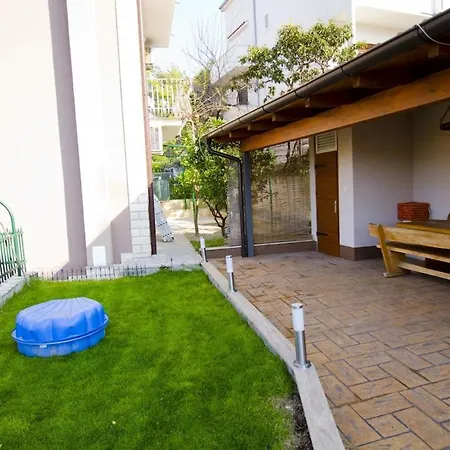 Nylo Apartman *